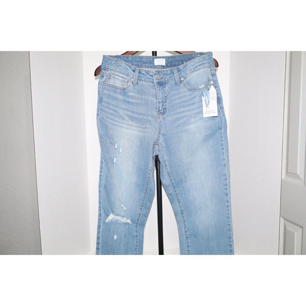 Time & Tru Women's Regular Boyfriend Jeans 4 Rolled Cuff Light Wash Cotton Blend